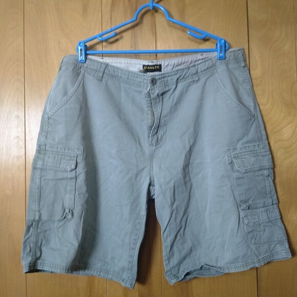 Stanley Men's Size 40 Green Cargo Shorts Pockets Workwear Utility Outdoor - Picture 1 of 5
